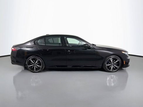 Used 2024 BMW 540i xDrive w/ Executive Package AWD/4WD image 4
