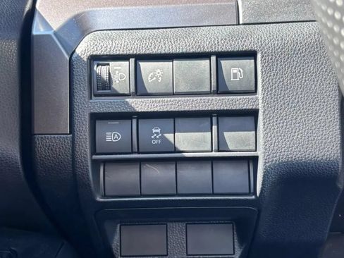 Used 2025 Toyota 4Runner SR5 AWD/4WD image 7