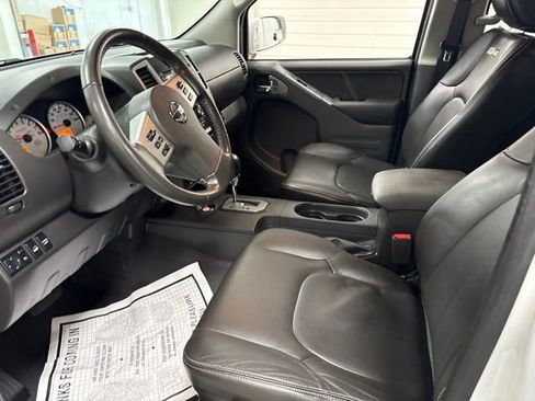 Used 2020 Nissan Frontier PRO-4X w/ Pro-4x Utility Package AWD/4WD image 15