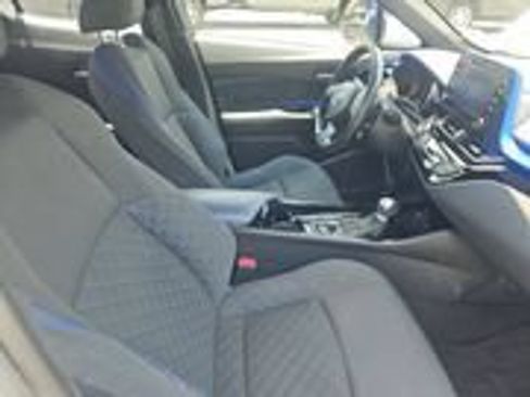 Used 2020 Toyota C-HR XLE FWD image 9