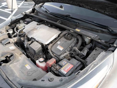 Used 2017 Toyota Prius Four image 32