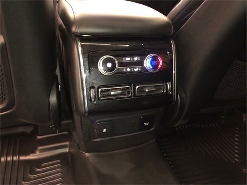 Used 2023 Lincoln Aviator AWD w/ Premium Package image 32