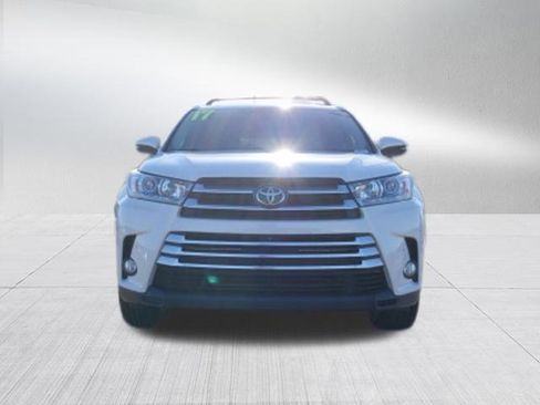 Used 2017 Toyota Highlander Limited Platinum image 8