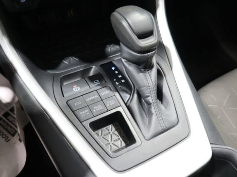 Certified 2024 Toyota RAV4 XLE image 32