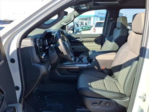 New 2026 Chevrolet Silverado 2500 ZR2 image 24