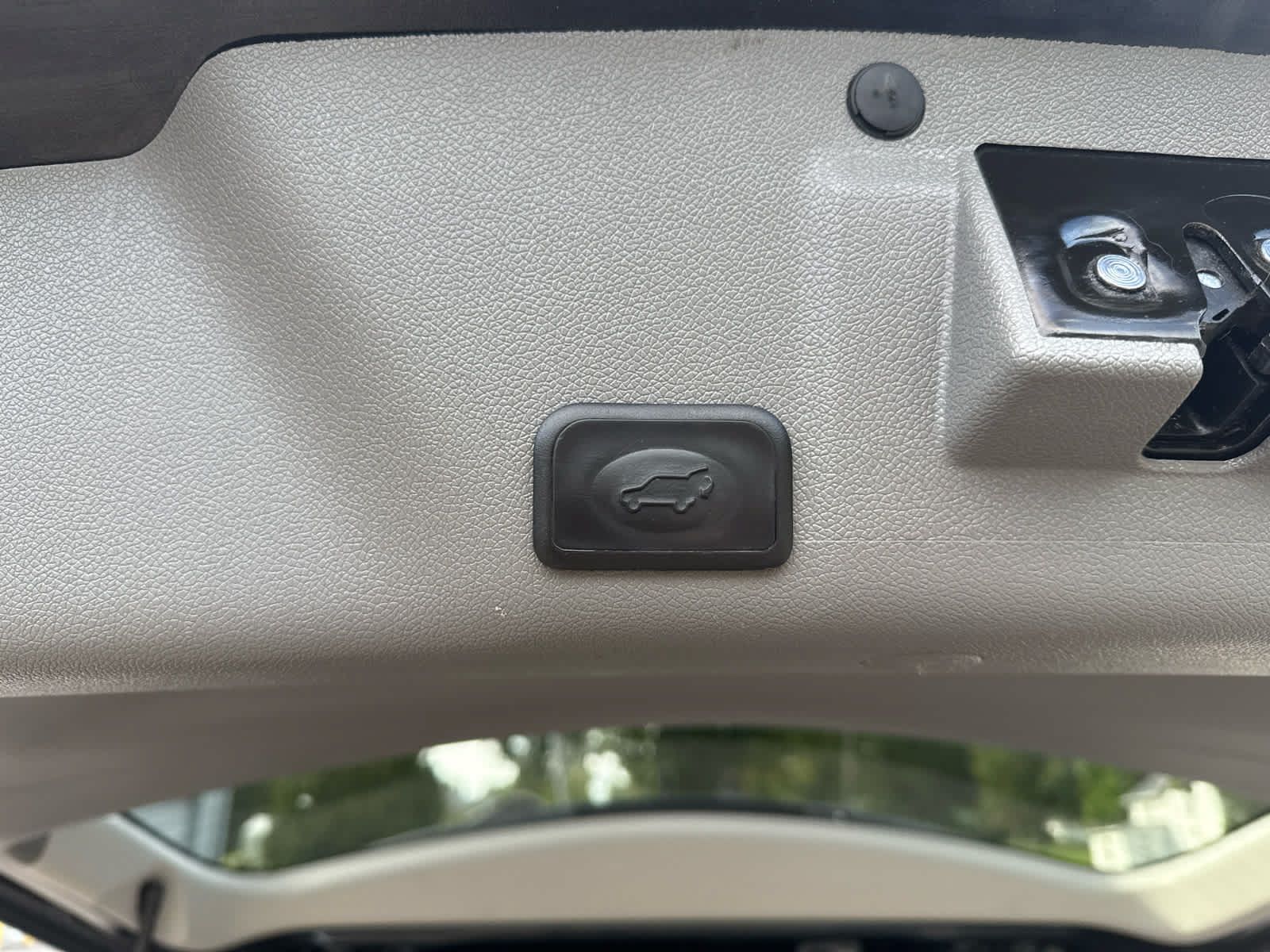 Used 2015 GMC Acadia SLT FWD image 18