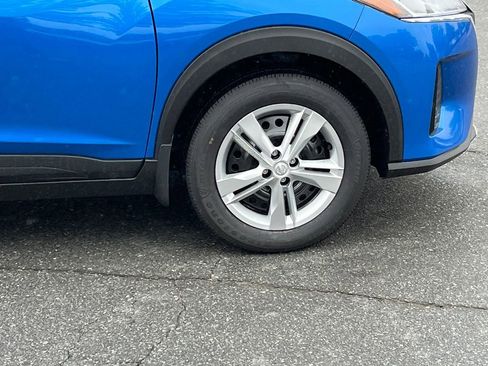 New 2025 Nissan Kicks Play S image 9