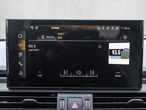 Used 2025 Audi Q5 e Premium Plus w/ Premium Plus Package image 16