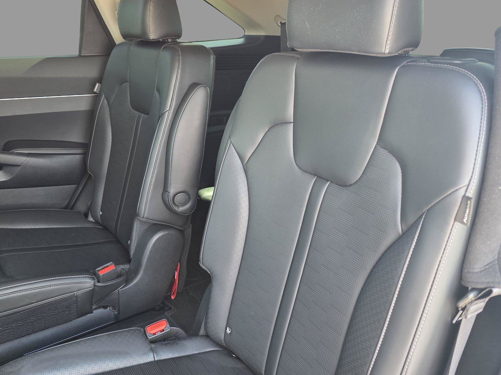 Used 2025 Kia Sorento EX w/ Panoramic Sunroof Package FWD image 30