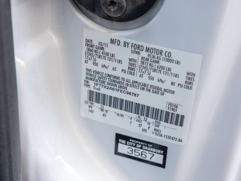 Used 2015 Ford F250 XL w/ Power Equipment Group RWD image 22