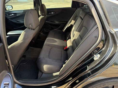 Used 2018 Chevrolet Malibu LT w/ Redline Edition image 16