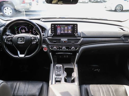 Used 2021 Honda Accord Touring image 14