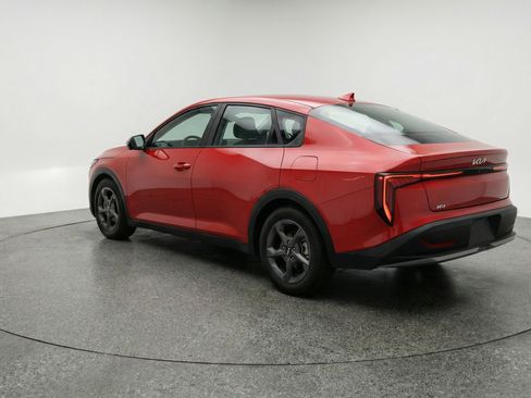 Used 2025 Kia K4 LXS image 6