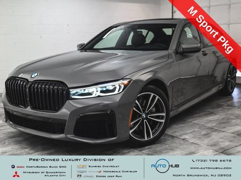Used 2022 BMW 740i xDrive w/ M Sport Package AWD/4WD image 1