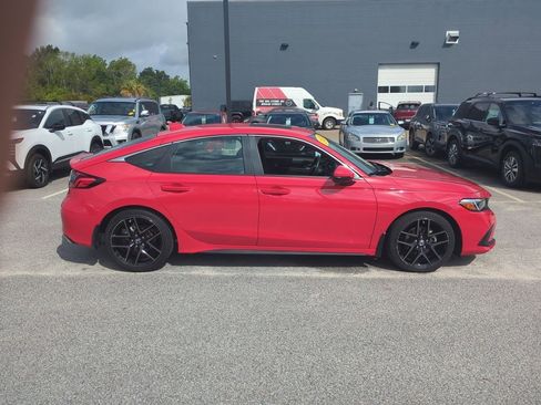 Used 2024 Honda Civic Sport Touring image 2