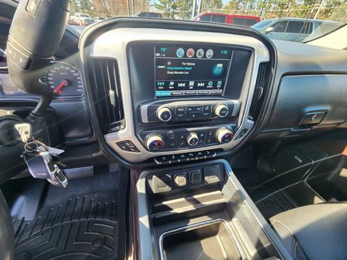 Used 2018 GMC Sierra 1500 SLT image 21