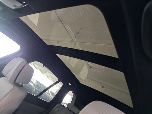 New 2026 BMW X5 M60i image 10