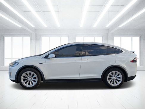 Used 2019 Tesla Model X 100D image 6