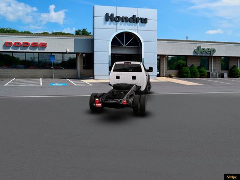 New 2026 RAM 5500 Tradesman AWD/4WD image 14