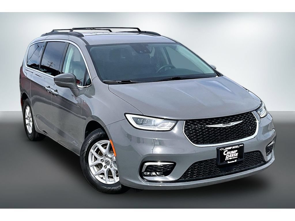 Used 2022 Chrysler Pacifica Touring-L FWD image 3