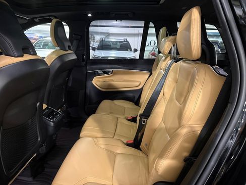 Certified 2023 Volvo XC90 B6 Ultimate w/ Protection Package Premier AWD/4WD image 22