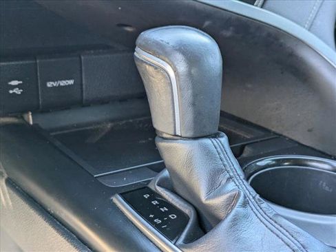 Used 2019 Toyota Camry SE image 14