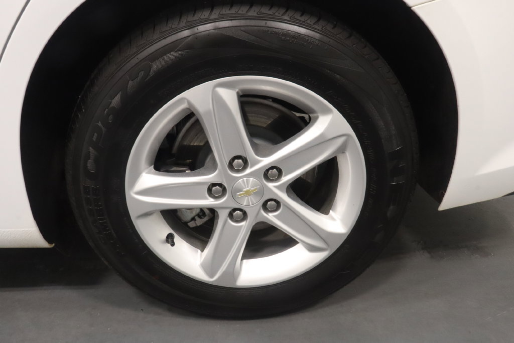 Used 2023 Chevrolet Malibu LS FWD image 24