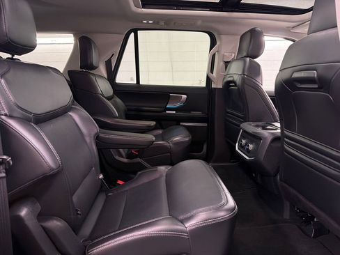 Certified 2025 Ford Expedition Max Platinum AWD/4WD image 32