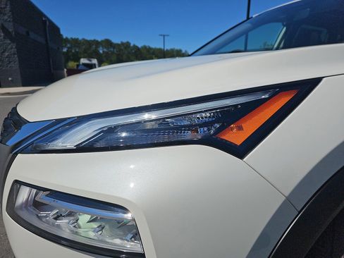 Used 2023 Nissan Rogue SL FWD image 32
