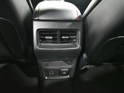 Used 2021 Ford Edge ST-Line w/ Cold Weather Package AWD/4WD image 16