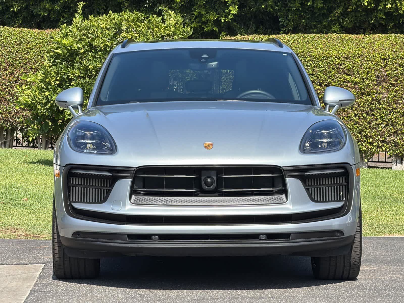Certified 2024 Porsche Macan S AWD/4WD image 11