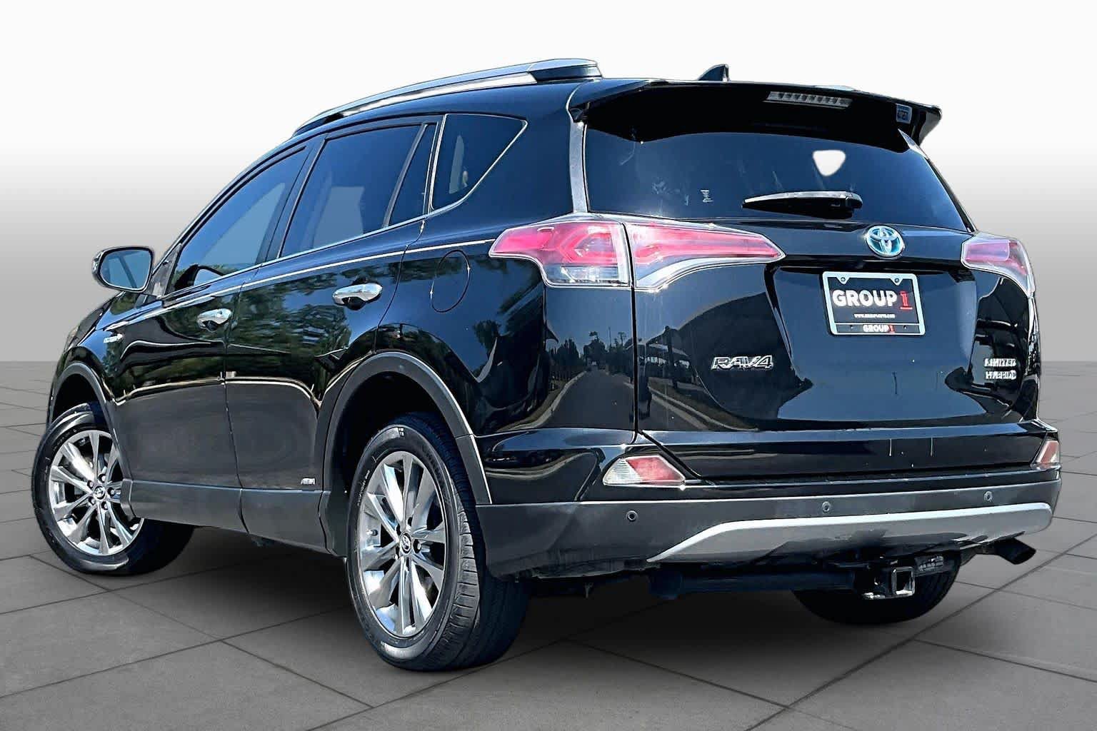 Used 2017 Toyota RAV4 Limited AWD/4WD image 12