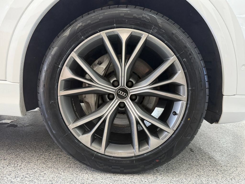Used 2021 Audi Q8 Premium Plus w/ Premium Plus Package AWD/4WD image 47
