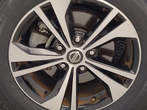 Used 2023 Nissan Sentra SV FWD image 31