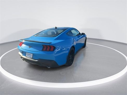 Used 2024 Ford Mustang Premium image 8