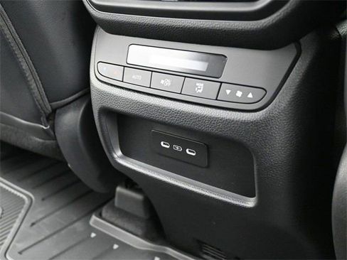 New 2025 Honda Pilot Touring image 16