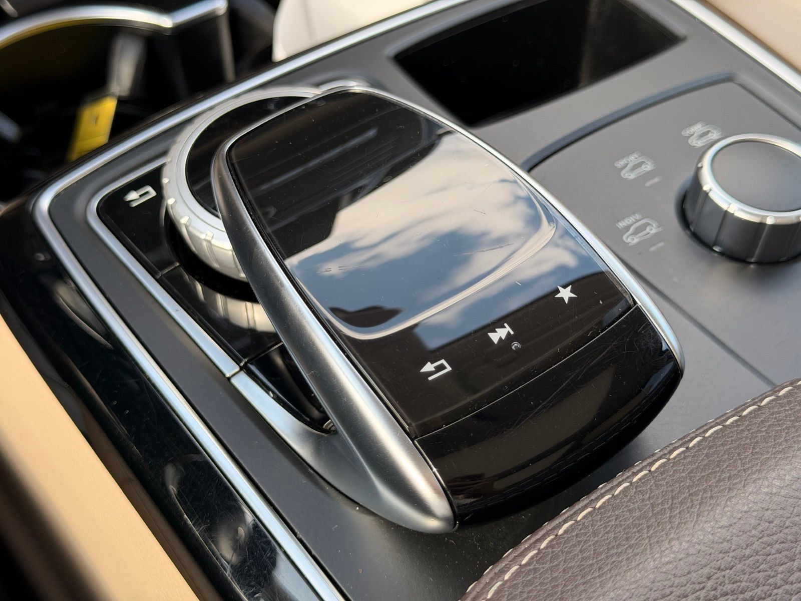 Used 2018 Mercedes-Benz GLE 350 image 26