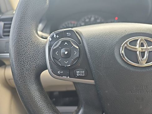 Used 2013 Toyota Camry FWD image 17
