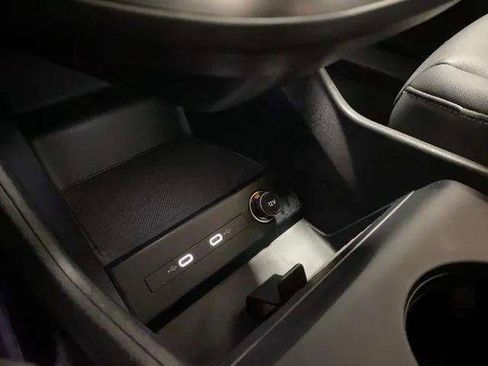 Used 2024 Audi Q4 e-tron Premium Plus w/ Premium Plus image 95