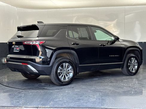 Used 2025 Chevrolet Equinox LT image 3