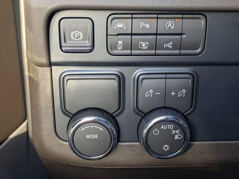 New 2026 Chevrolet Tahoe LS image 17