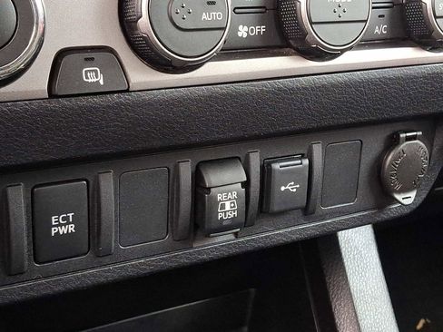 Used 2021 Toyota Tacoma SR5 image 22