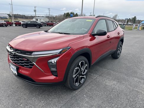 New 2026 Chevrolet Trax RS w/ Driver Confidence Package FWD image 3