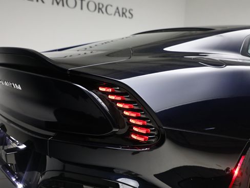 New 2025 Aston Martin Vanquish image 28