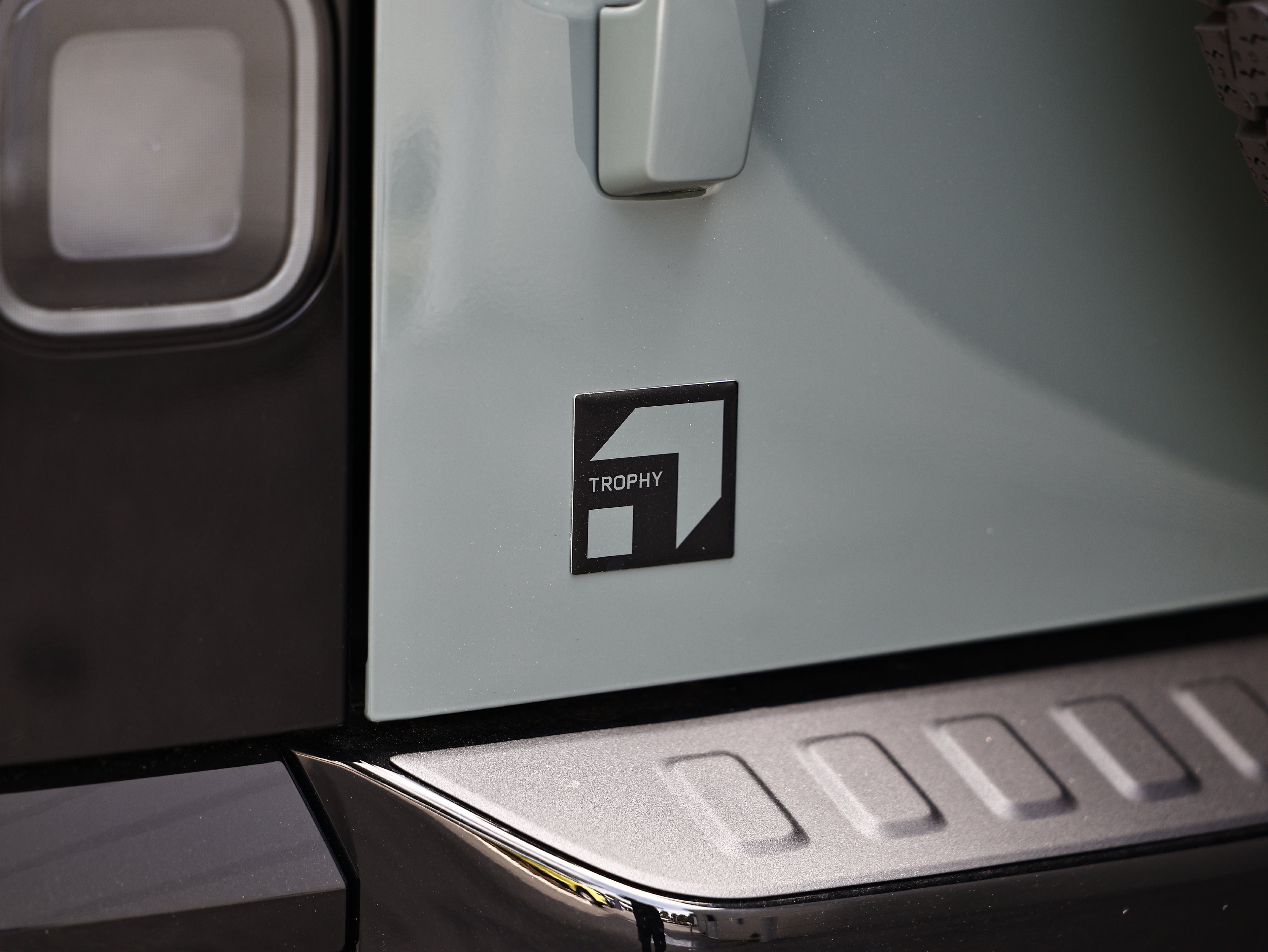 New 2026 Land Rover Defender 110 AWD/4WD image 11