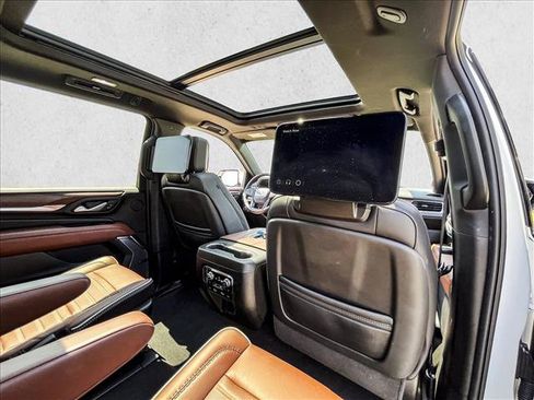 Used 2024 GMC Yukon XL Denali Ultimate AWD/4WD image 25