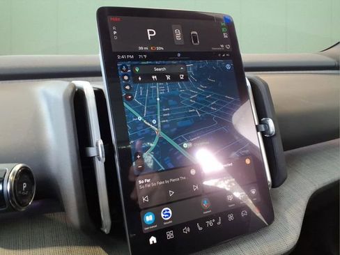 New 2026 Volvo EX30 Cross Country Ultra w/ Protection Package Premier image 17