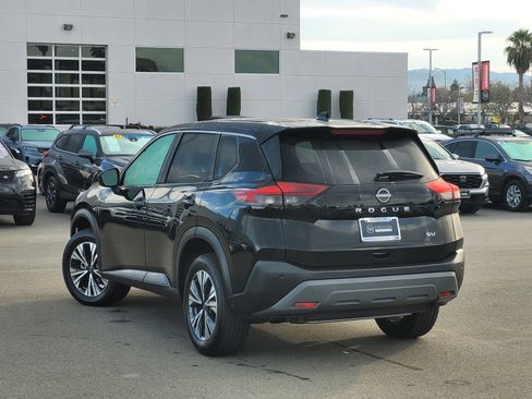 Used 2023 Nissan Rogue SV image 7