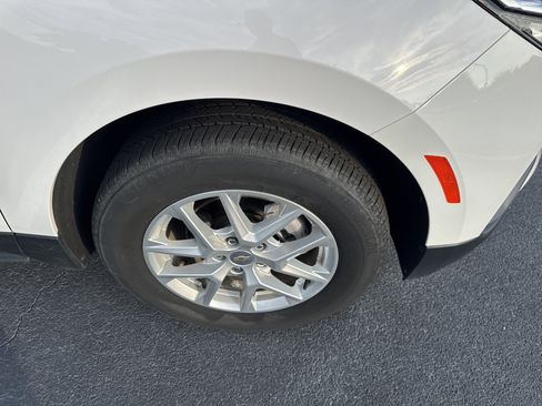 Used 2024 Chevrolet Equinox LT image 10