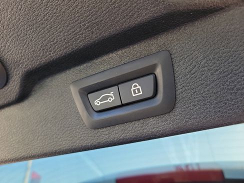 Used 2018 BMW X5 xDrive40e image 15